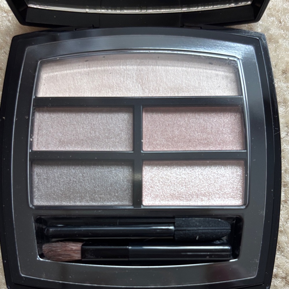 CHANEL Les Beiges Natural Glow Palette - Picture 3 of 4